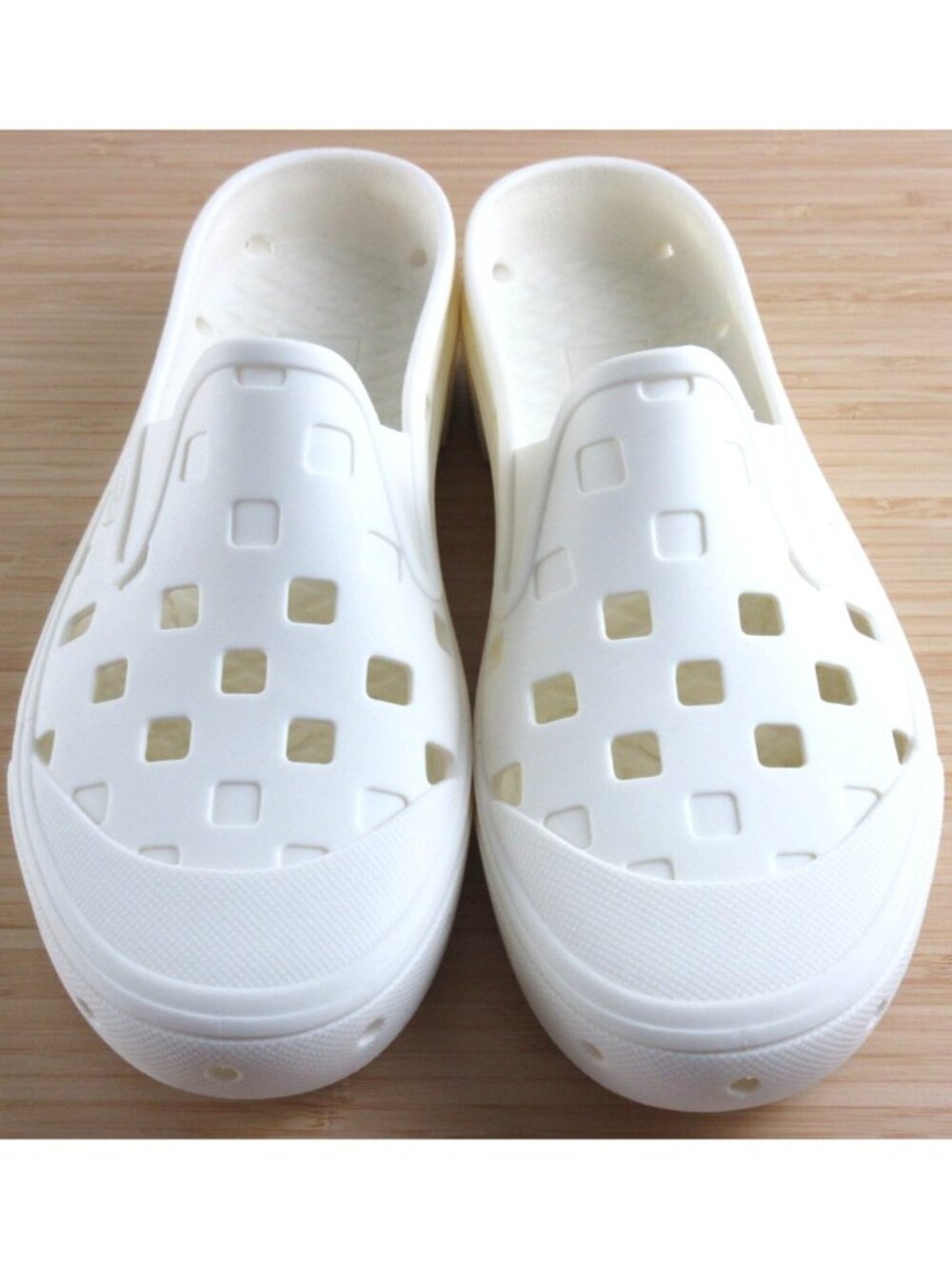 Vans Women's Slip On Mule Trek Marshmallow White Rubber Water Shoes Size 7.5 NIB - Picture 3 of 7